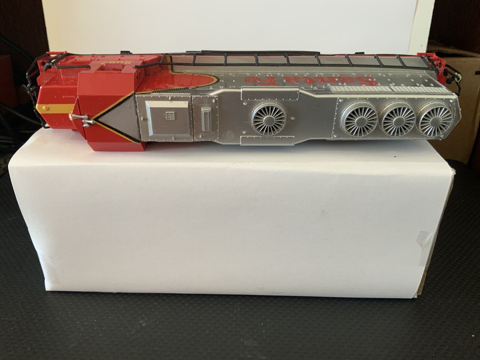 Bachmann SANTA FE 6067 HO Train Locomotive EMD 40 Diesel *Note* See Description.