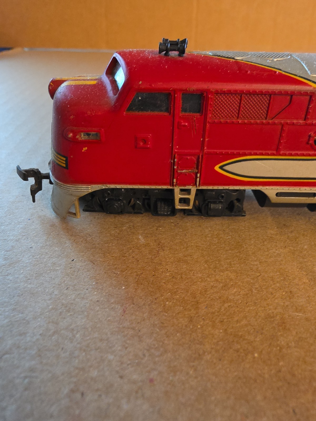 Bachman Locomotive Santa Fe Red War Bonnet