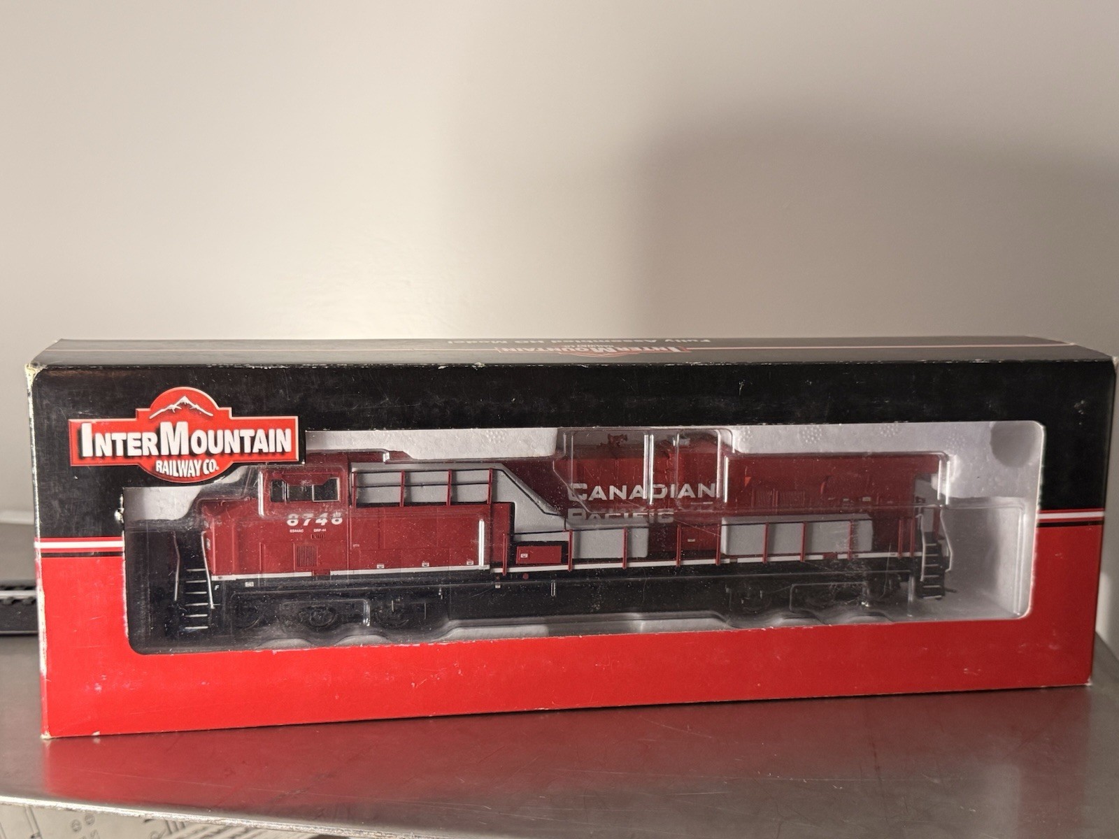 Intermountain – Canadian Pacific ES44AC Locomotive #8731 – DCC Non-Sound