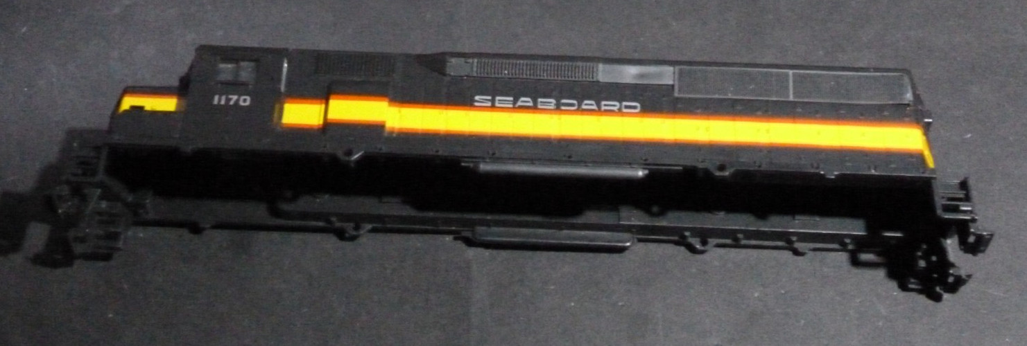 Ho Athearn Diesel locomotive Seaboard SD45 Shell