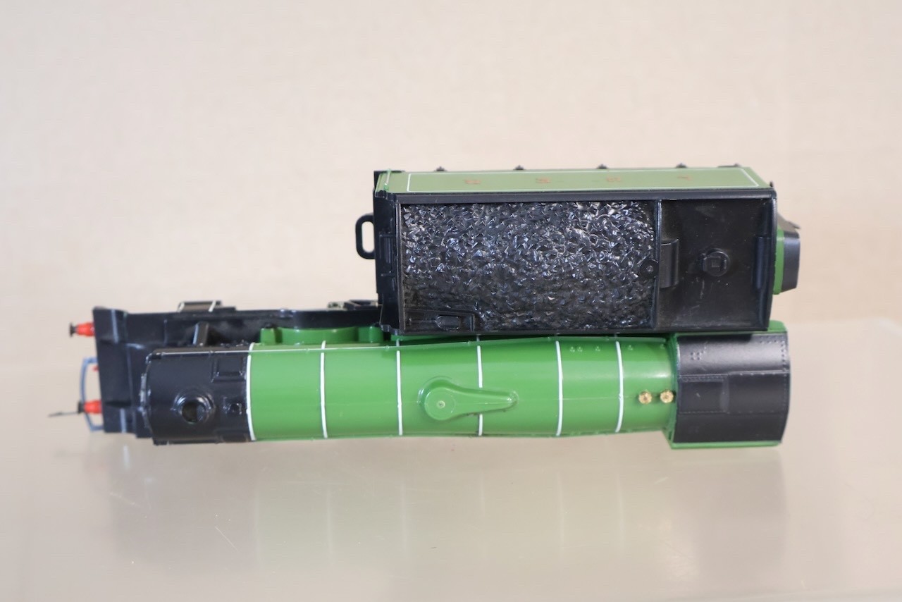 TRIANG HORNBY R855 LNER 4-6-2 CLASS A3 LOCOMOTIVE 4472 FLYING SCOTSMAN om