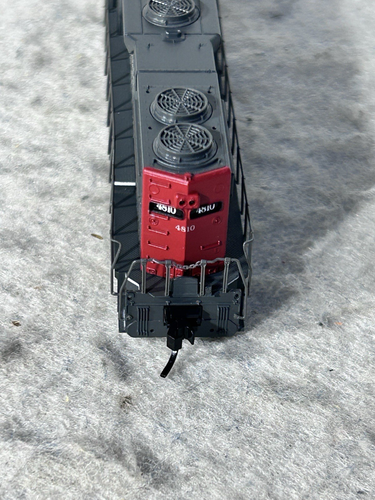 Beautiful Southern Pacific RR Bloody Nose Scheme GP-38-2 Diesel Engine N Gauge