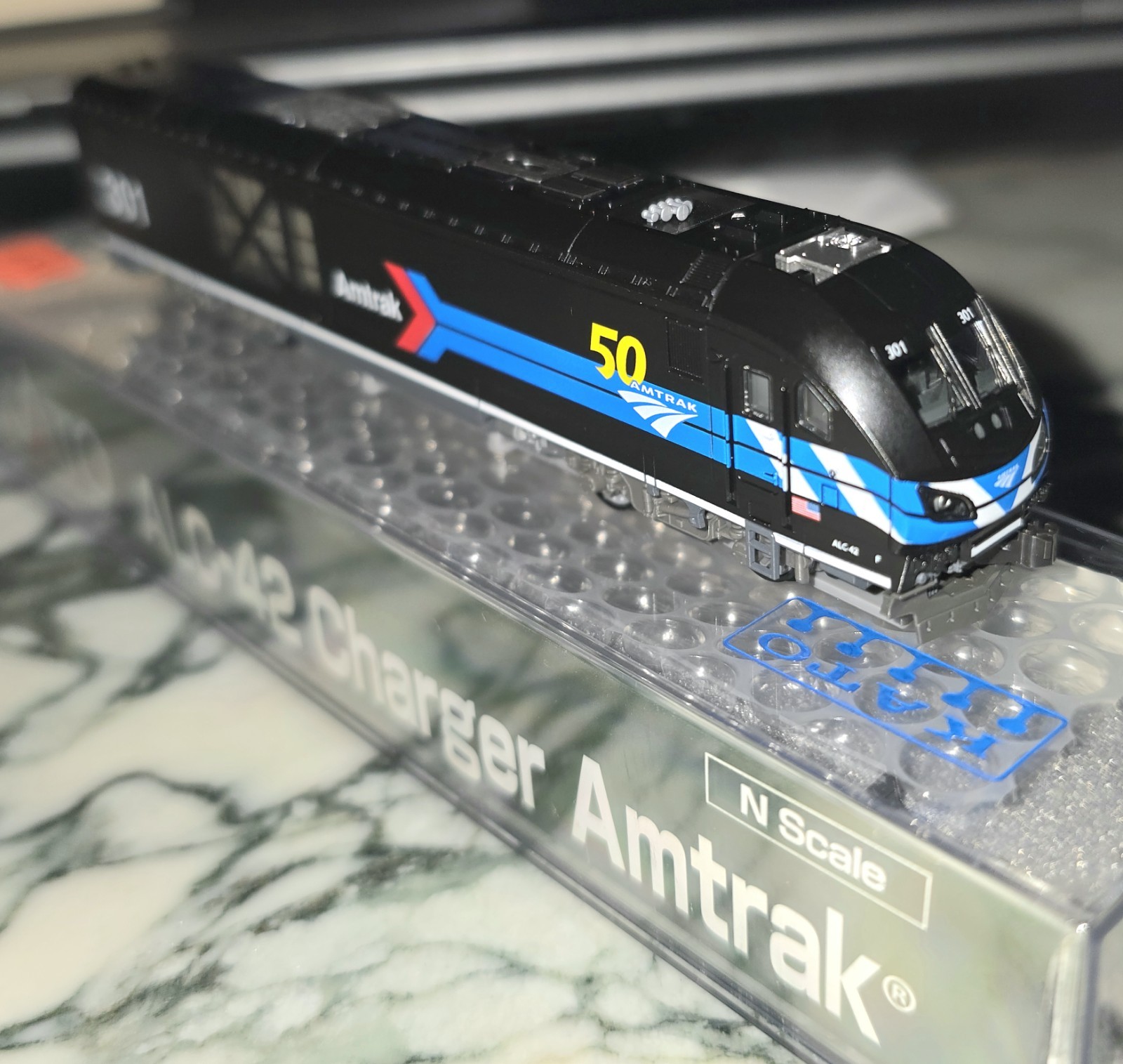 New N-Scale Kato ALC-42 Charger 176-5060 Amtrak Day One #301 DCC and Sound Ready