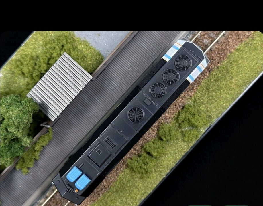 KATO N gauge 176-CHICAGO F40PH Chicago Metra #104 City of Chicago Special Paint