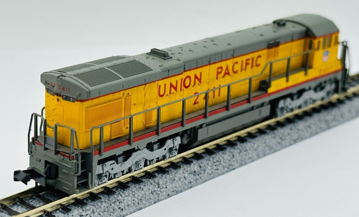 KATO #176-30B N Scale C30-7 DIESEL LOCOMOTIVE – UNION PACIFIC #2708