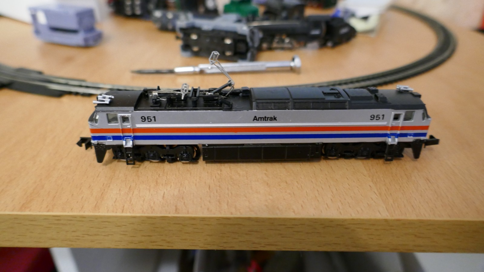 Bachmann N Scale Amtrak #951 GE E60CP Electric Locomotive SEE DESCRIPTION