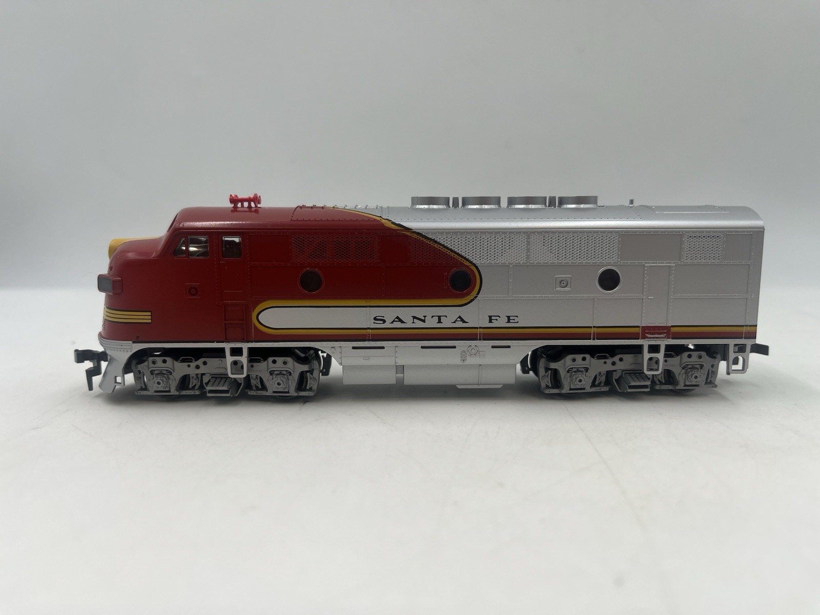 Ho Scale Engine Stewart Hobbies F3 Phase 1 Powered Santa Fe Passenger #8010