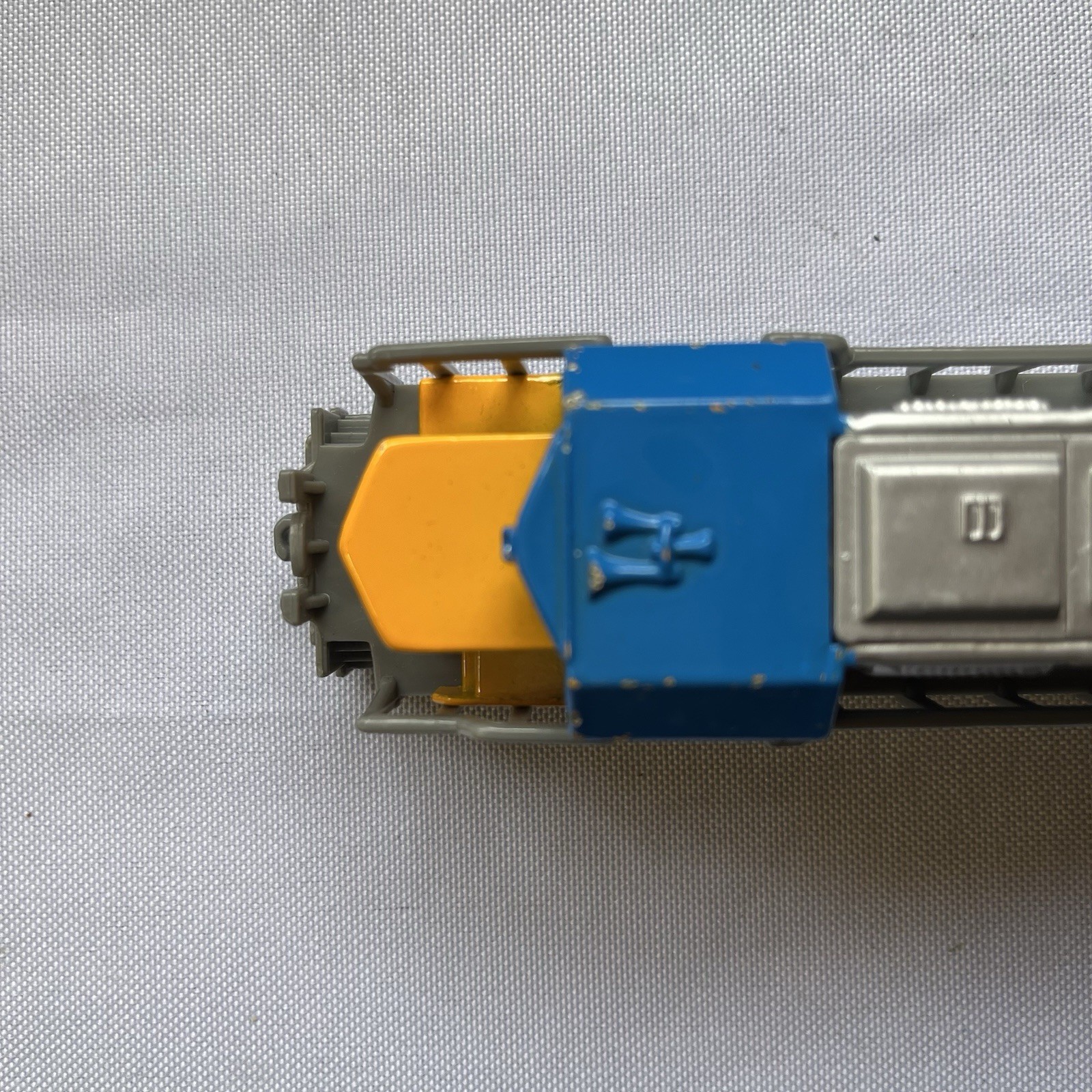 Freight Locomotive Pull Back Power Blue,Yellow & Silver #1872 NY &IL Die Cast