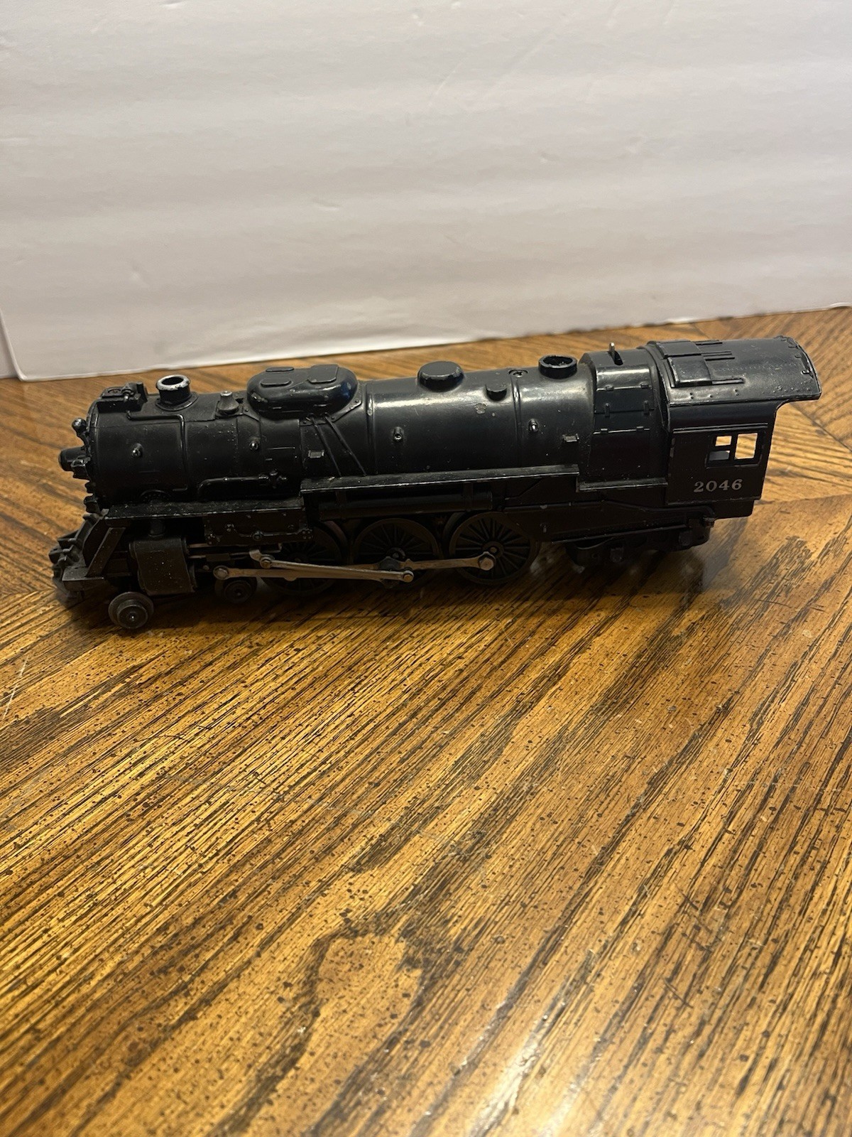 Vintage Lionel Postwar 2046 Locomotive W/ 6026W Tender