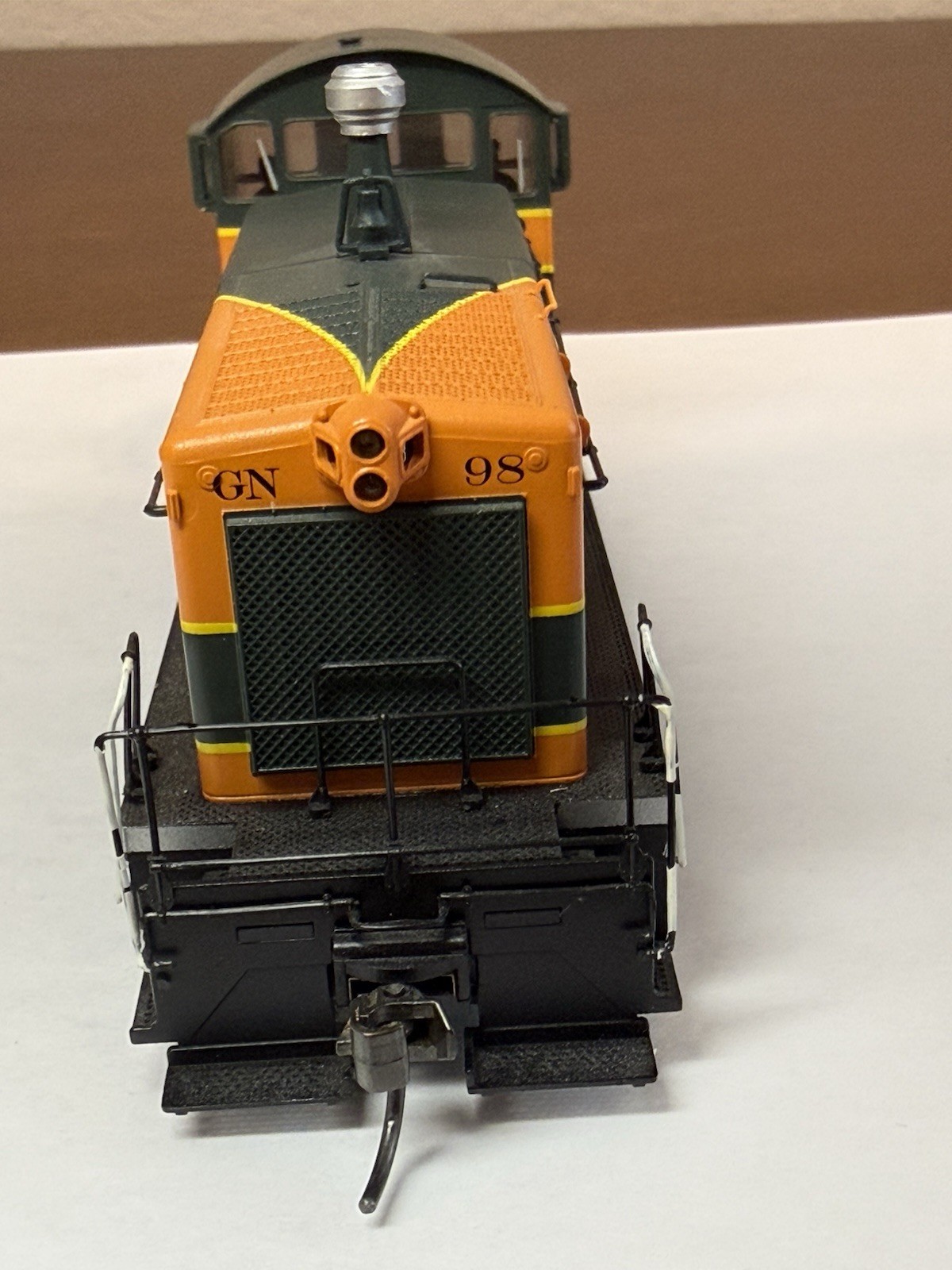 Proto 2000 HO Great Northern SW8/900/600 with NCE DCC Decoder & Kadee Couplers