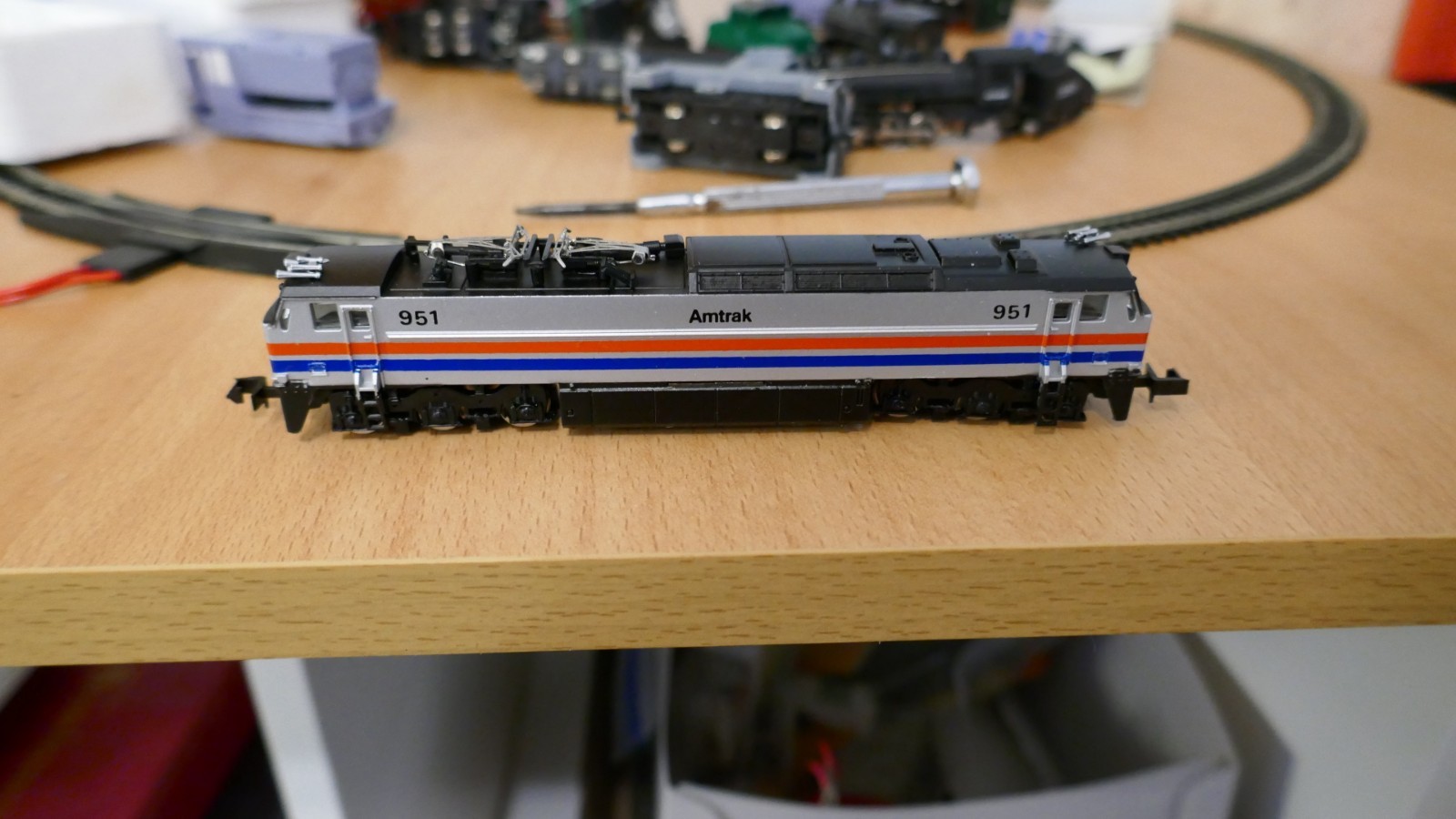Bachmann N Scale Amtrak #951 GE E60CP Electric Locomotive SEE DESCRIPTION