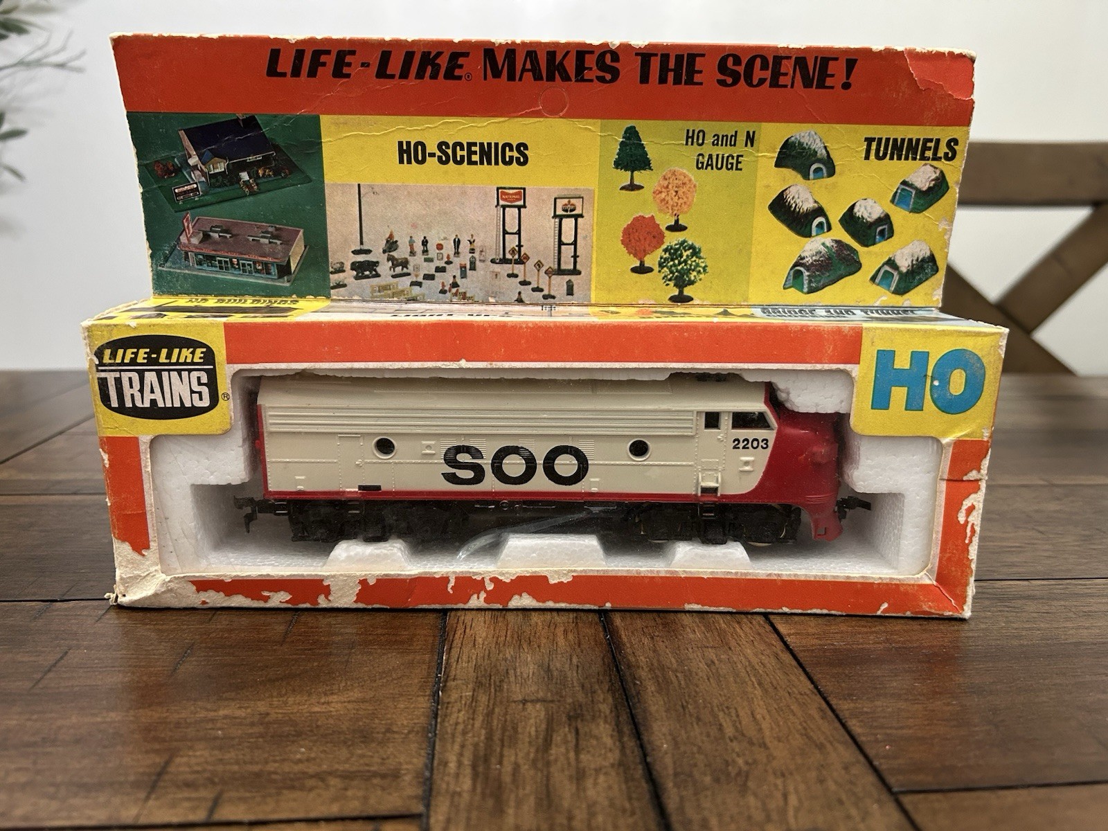 Lifelike HO 2203 F7 Soo Line Diesel Locomotive Not Tested