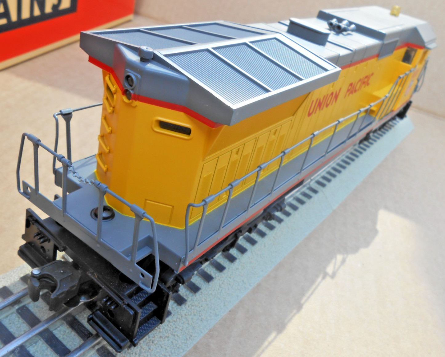 Lionel O Ga UNION PACIFIC DASH-8 40C Diesel Locomotive 6-18205 .. New w/ blemish