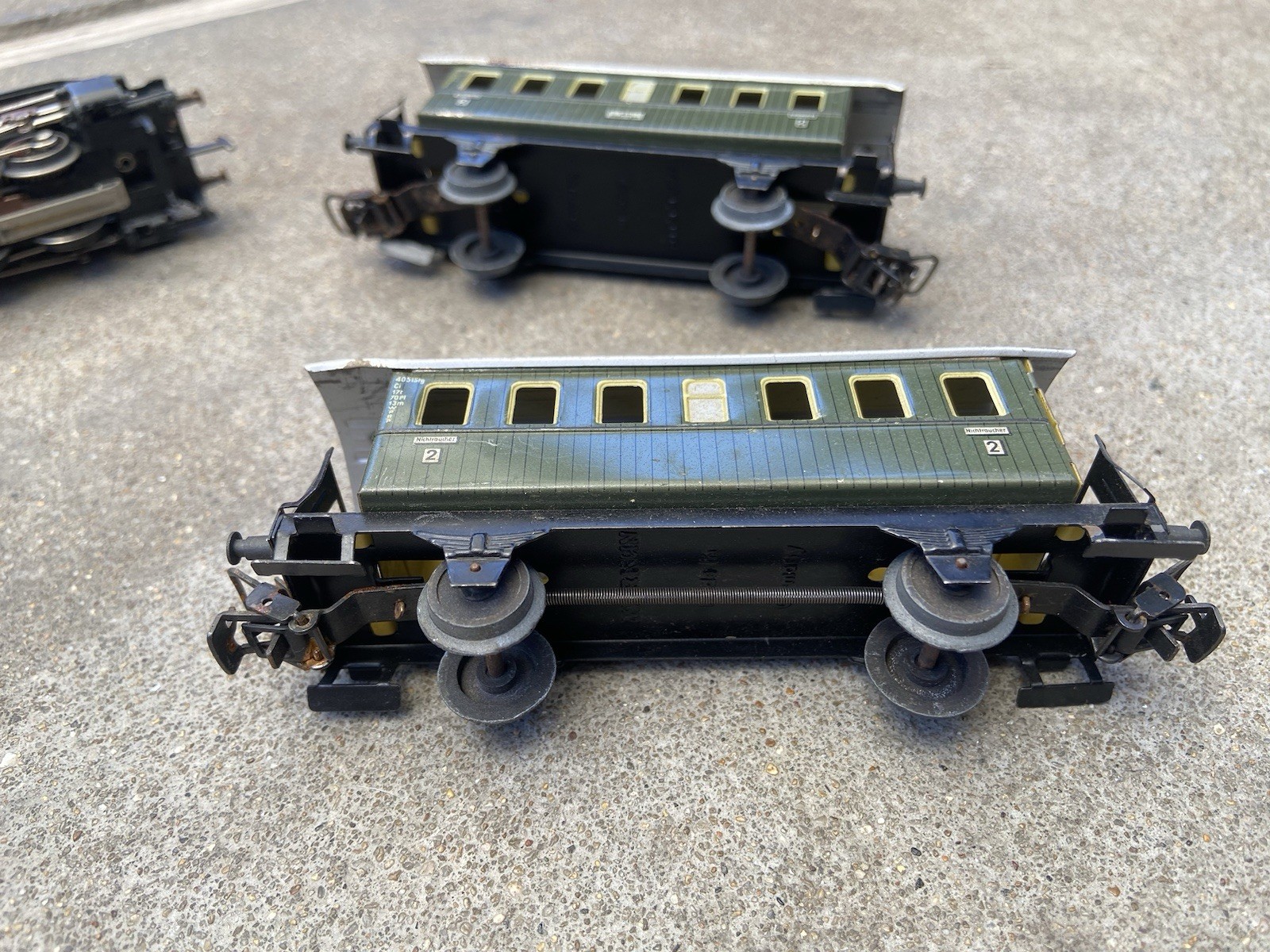 Märklin HO Set 3000 Engine with Cars, and Others – Untested