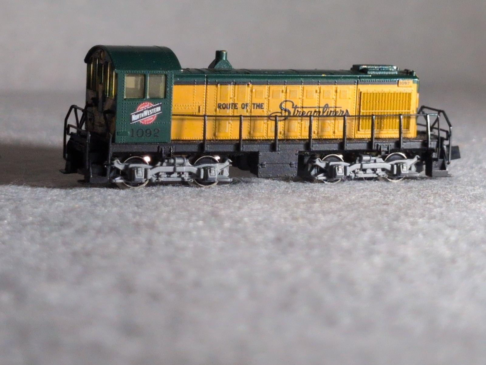 Arnold N Scale Burlington Route “Route of the 400” Switcher #1002 West Germany