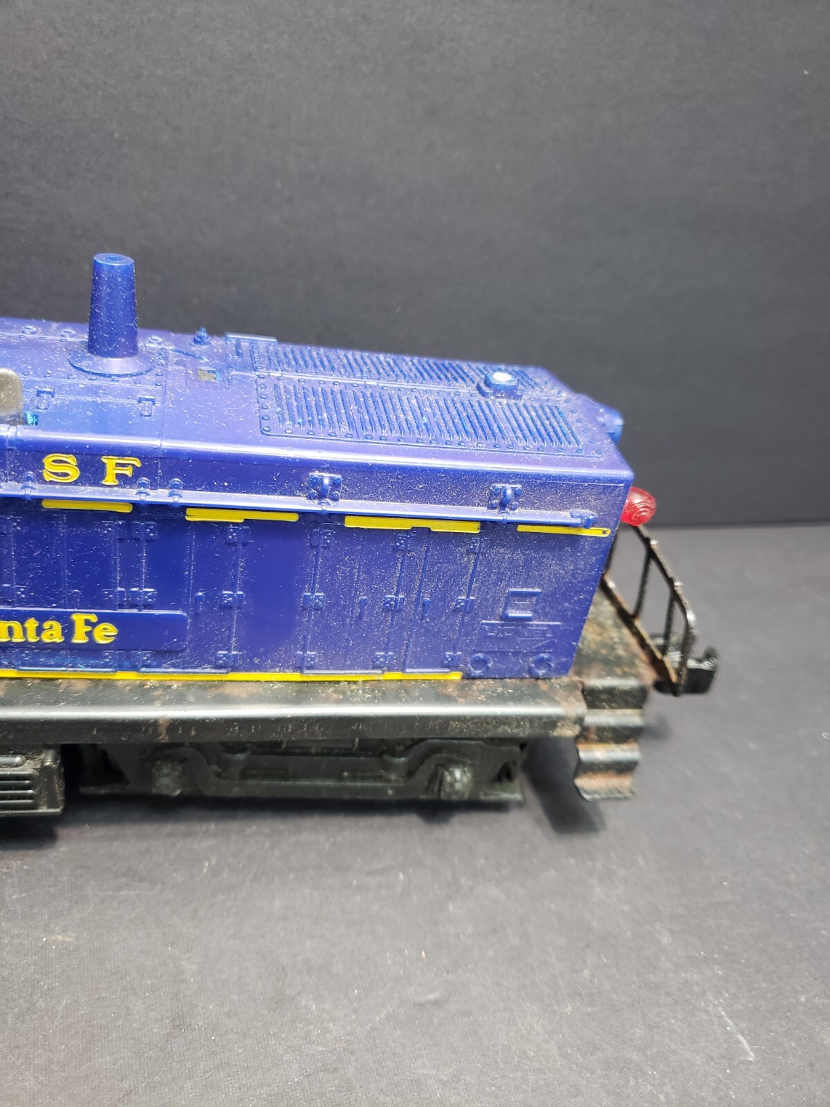 Lionel O Scale Santa Fe ATSF 8010 Switcher Royal Blue Purple Very Good L201