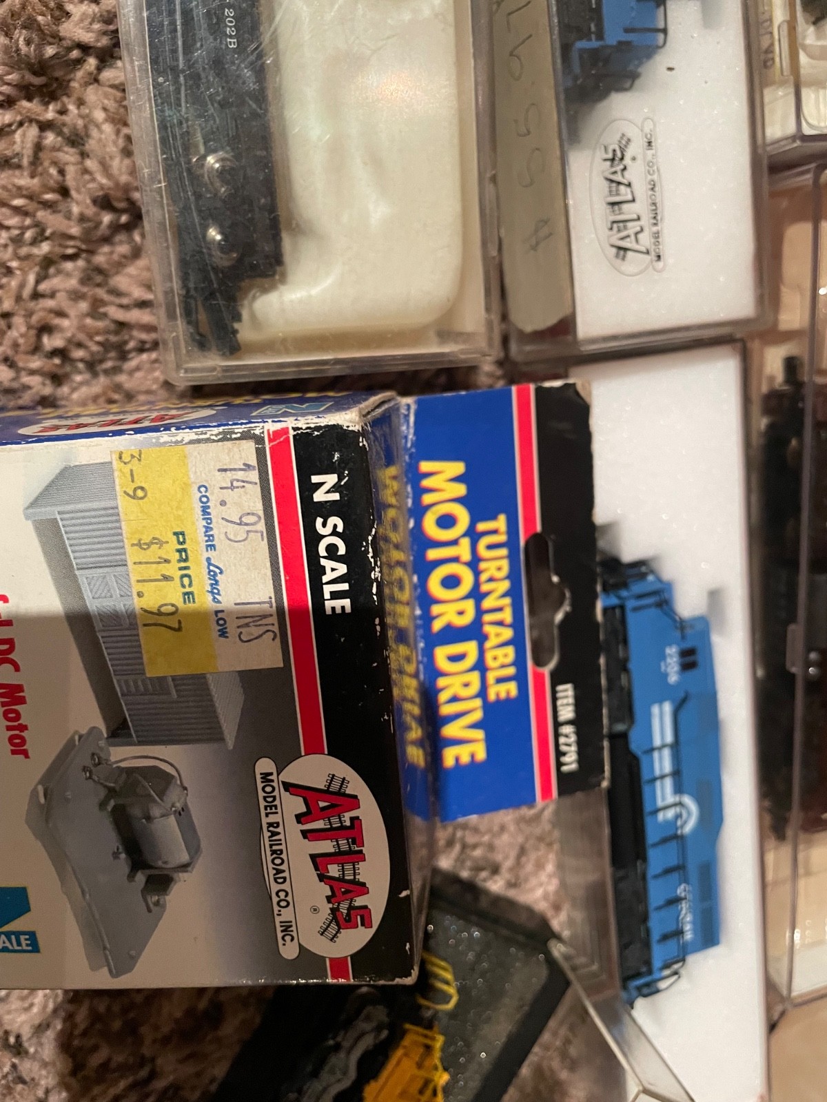 Collect: N GAUGE NORTHFOLK AND WESTERN SPECIAL EDITION LOCOMOTIVE + BONUS $5.00