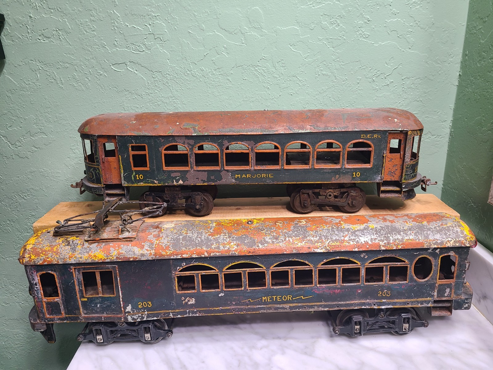 Voltamp Interurban toy train 2″ gauge trolley & trailer car look old prewar toys