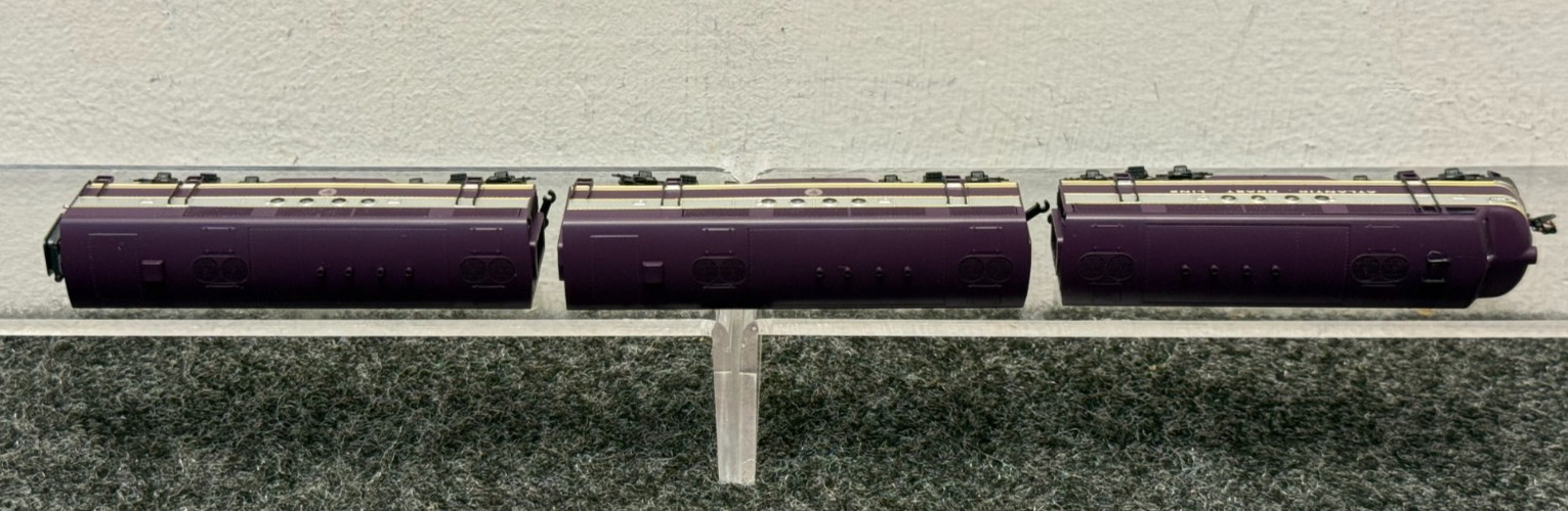 Micro-Trains N Scale Atlantic Coast Line EMD FT A/B/B Set w/ESU DCC & Sound