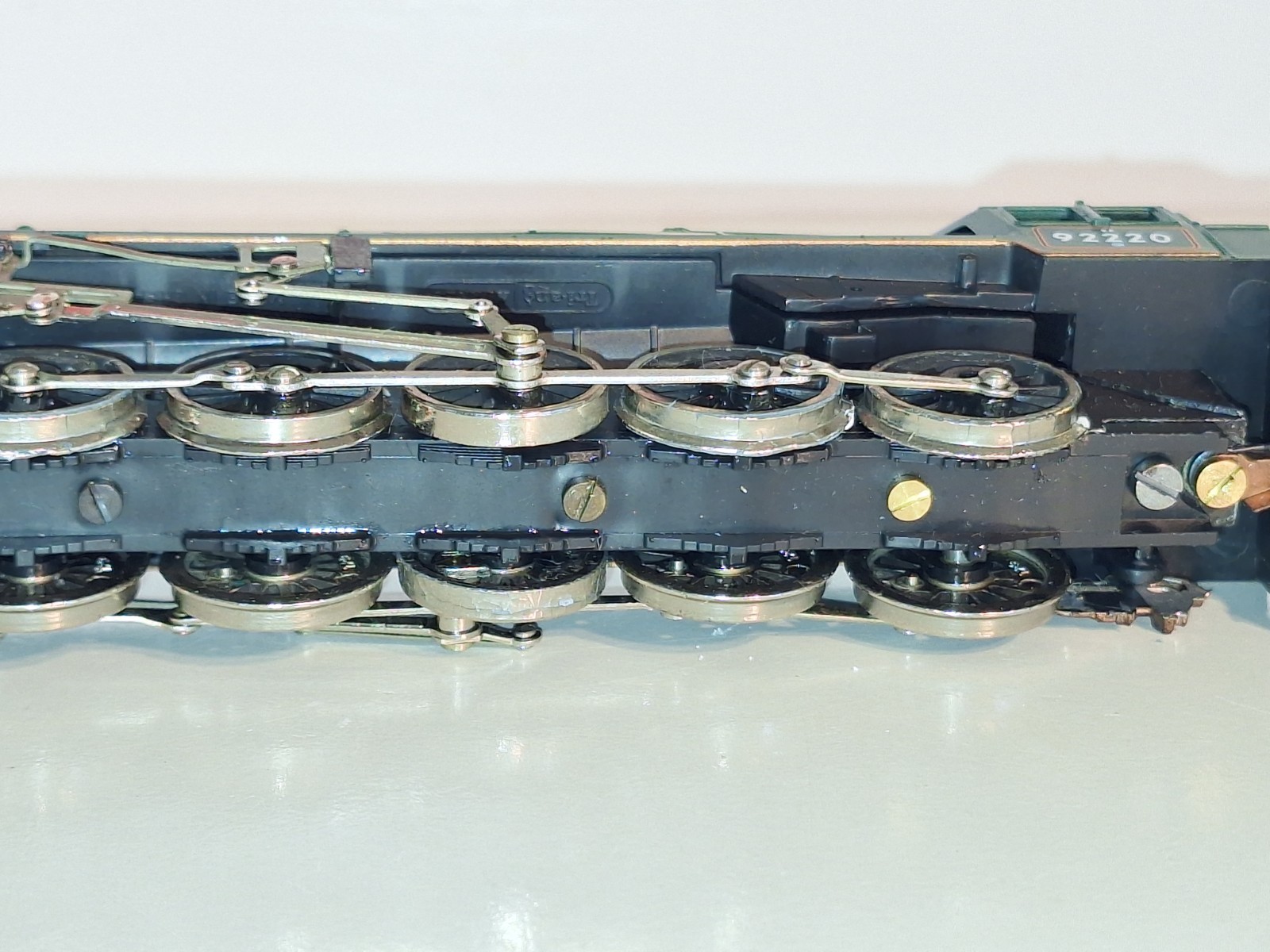 Hornby R065 BR 9F Evening Star #92220.New Old Stock. Wheel Delamination.Boxed.OO