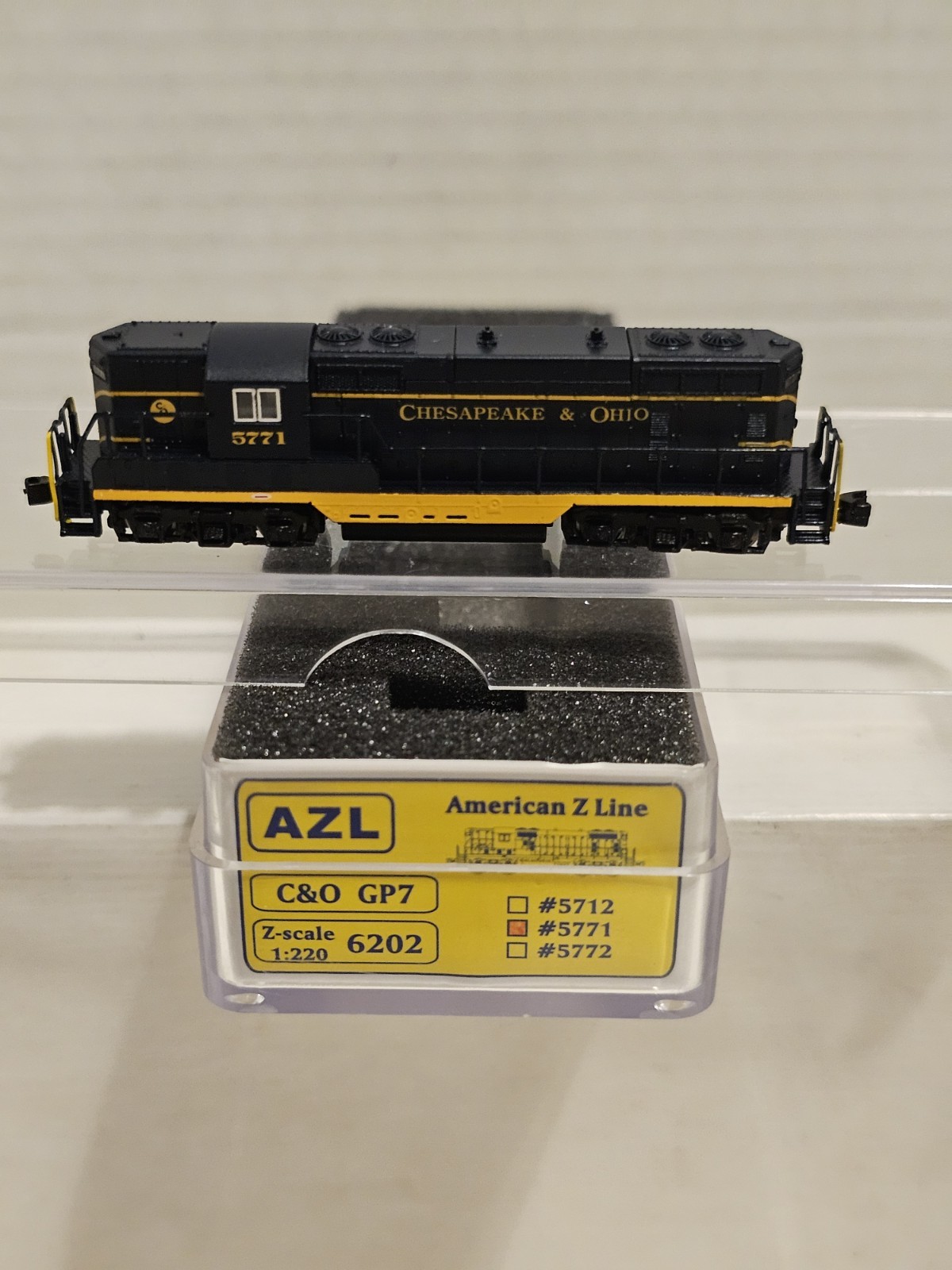 AZL Z Scale C&O GP7 Loco 6202. RD #5771 American Z Line Chesapeake & Ohio
