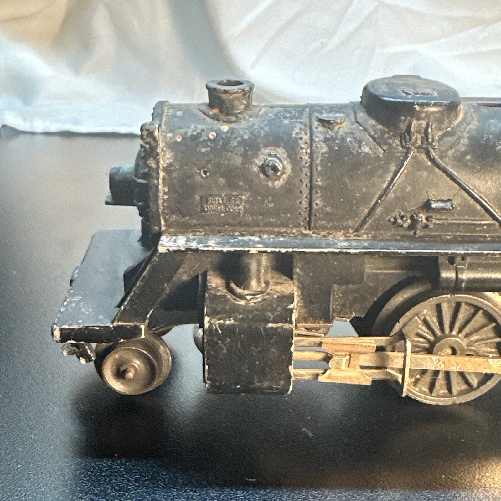 Vintage Lionel Locomotive 1120 2-4-2 W/ Tin Lionel Scout Tender Black train