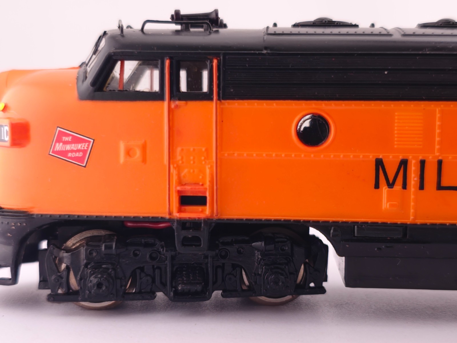 *READ* Life Like HO Scale Milwaukee Road F7 Diesel Locomotive 111C Model Train