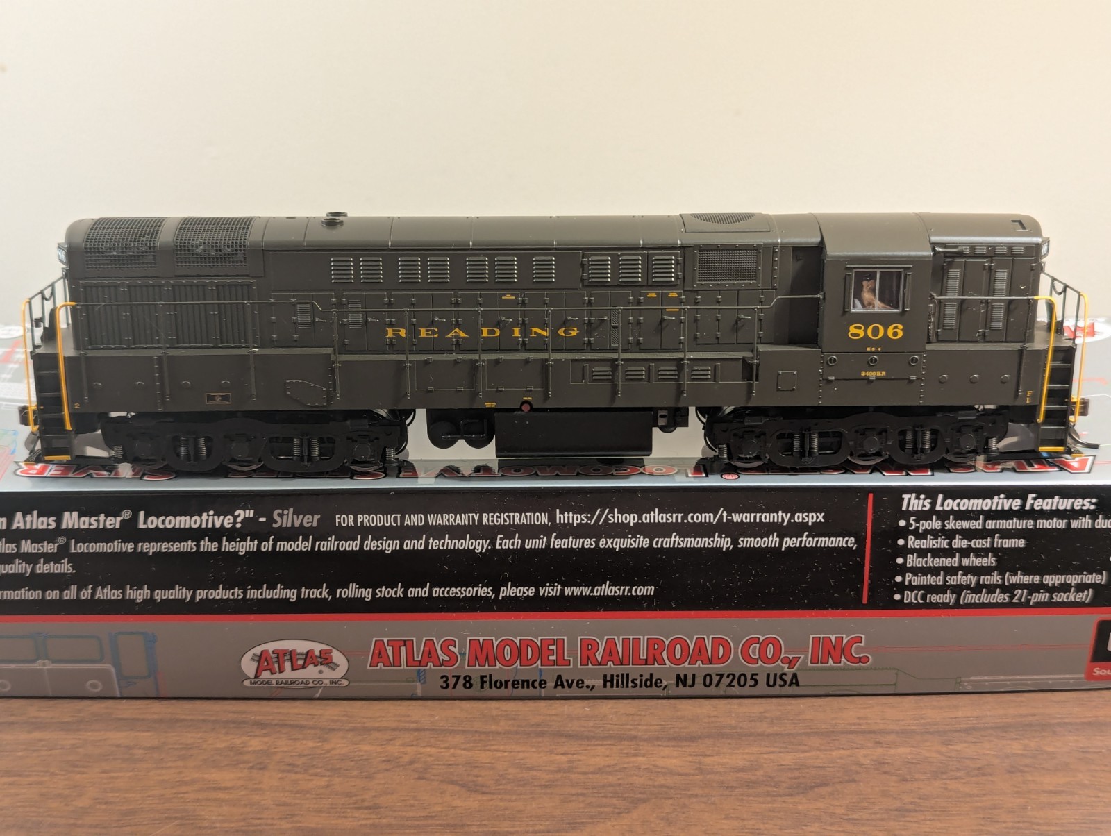 Atlas Master Silver Series HO Scale FM Trainmaster Reading #806 DCC Ready
