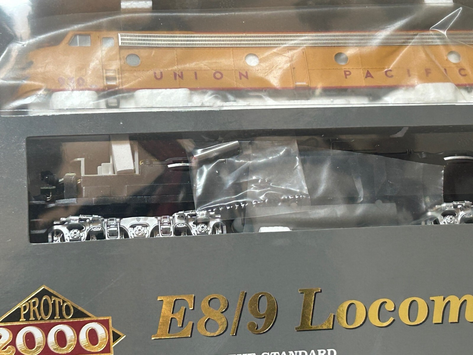 UNION PACIFIC CITY EMD E8/9 – A unit #930 DCC/ QUANTUM SOUND HO Scale NEW SEALED