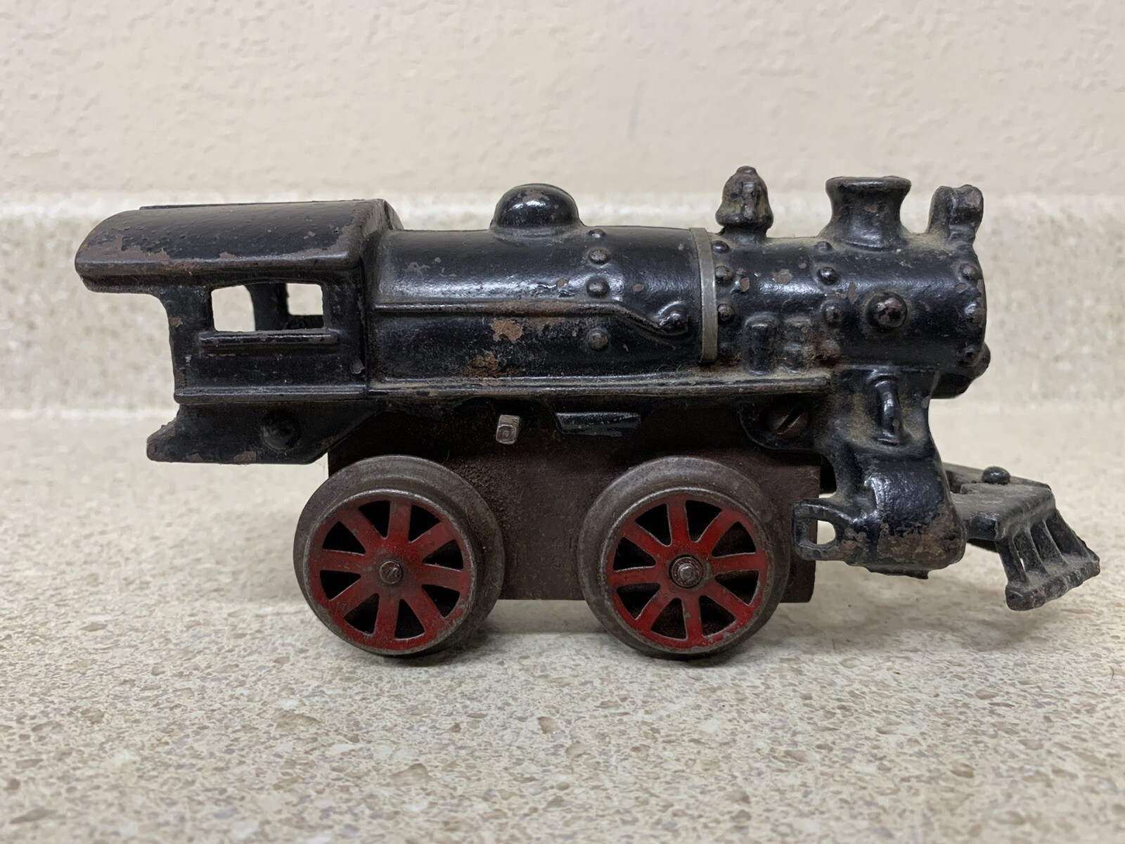 Hafner O Gauge Cast Iron Windup Locomotive