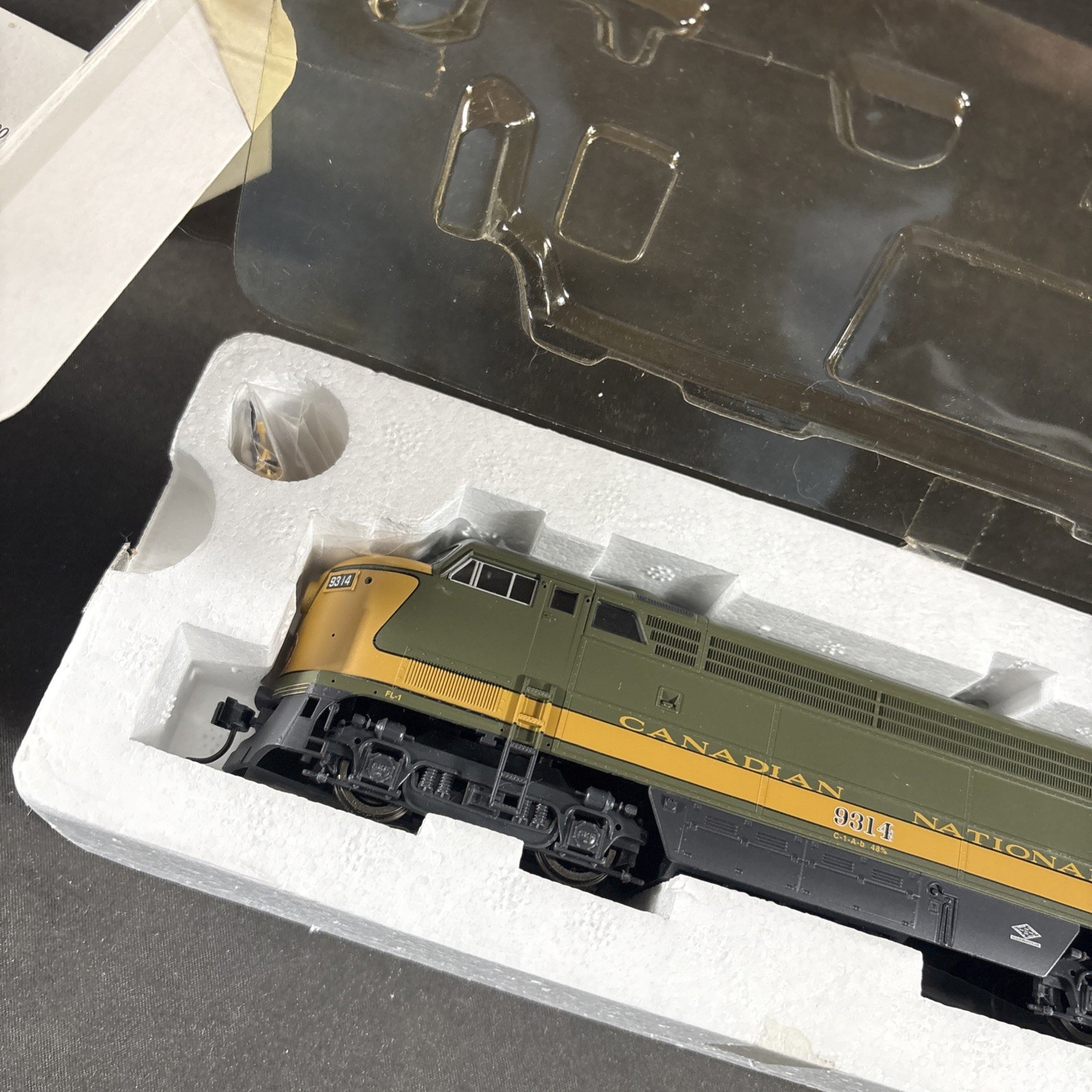 PROTO 1000 # 500036 HO SCALE C.N. C-LINER A UNIT POWERED DIESEL LOCO #9314