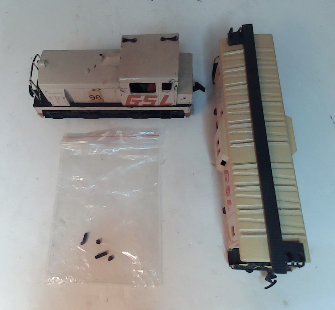 Lima HO Scale Diesel Switcher/Caboose GSL #98/100 – Hand Painted – Italy (DL068)