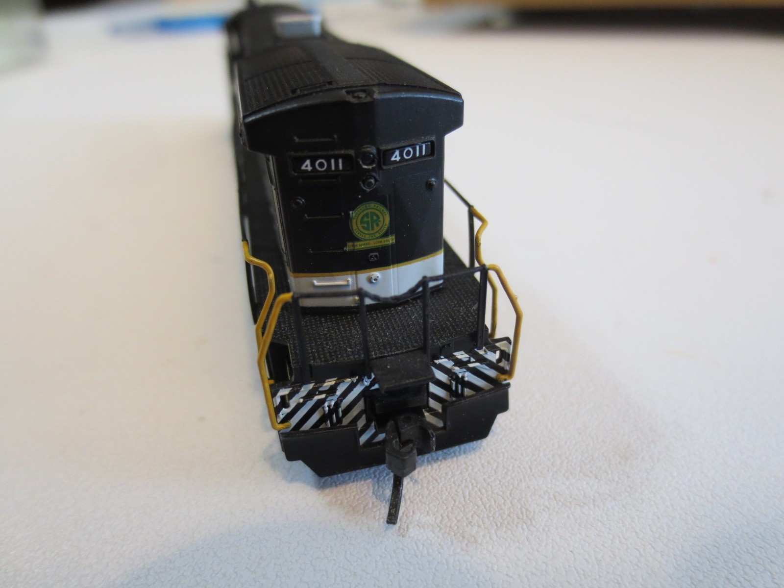 Atlas Southern GE B23-7 #4011 Diesel Locomotive N Scale DC