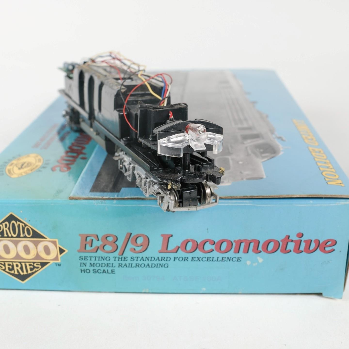 Proto 2000 HO Scale Union Pacific UP #954 E8/9 Diesel Locomotive DC