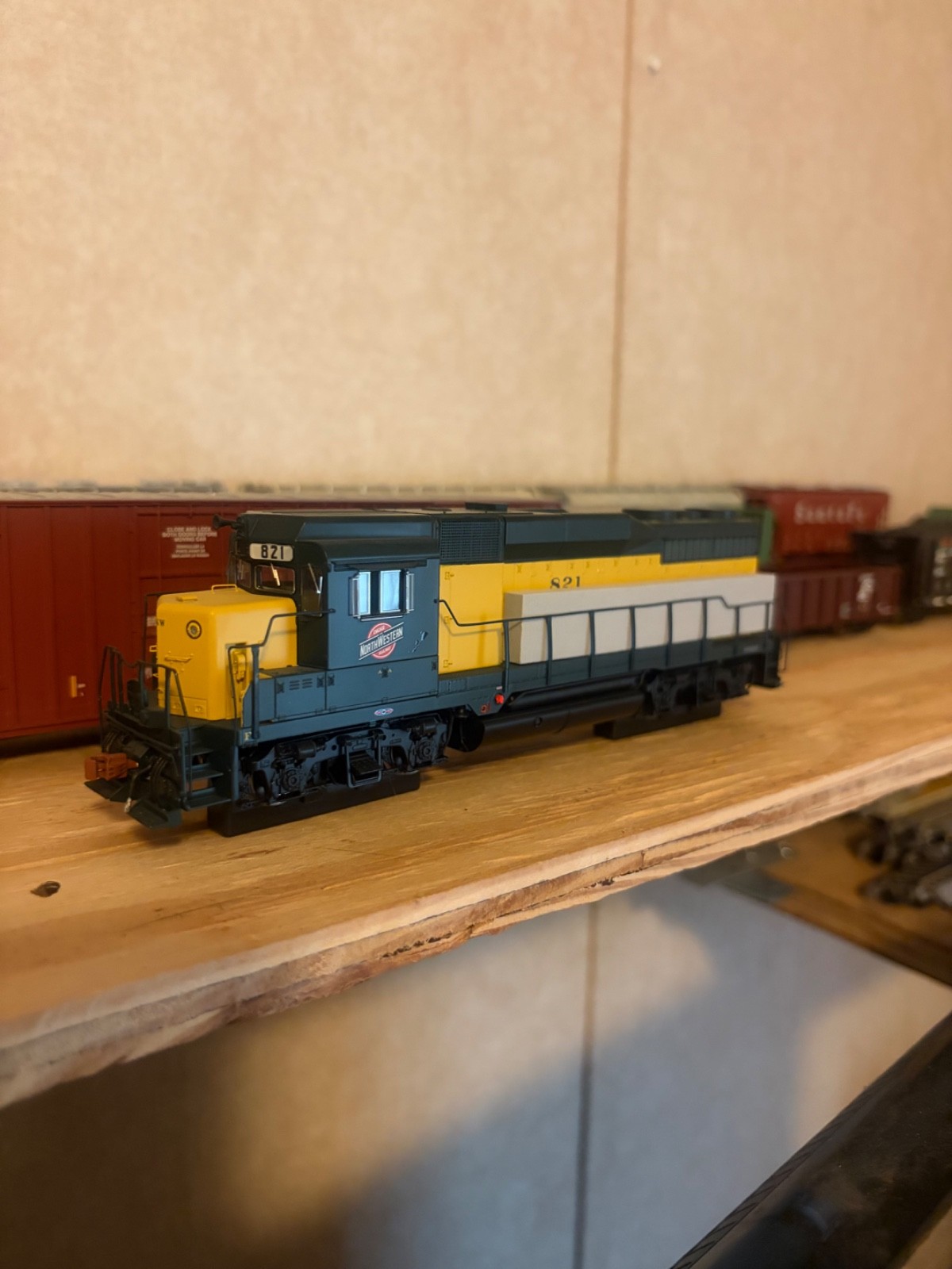scaletrains rivet counter ho gp30 CNW 821