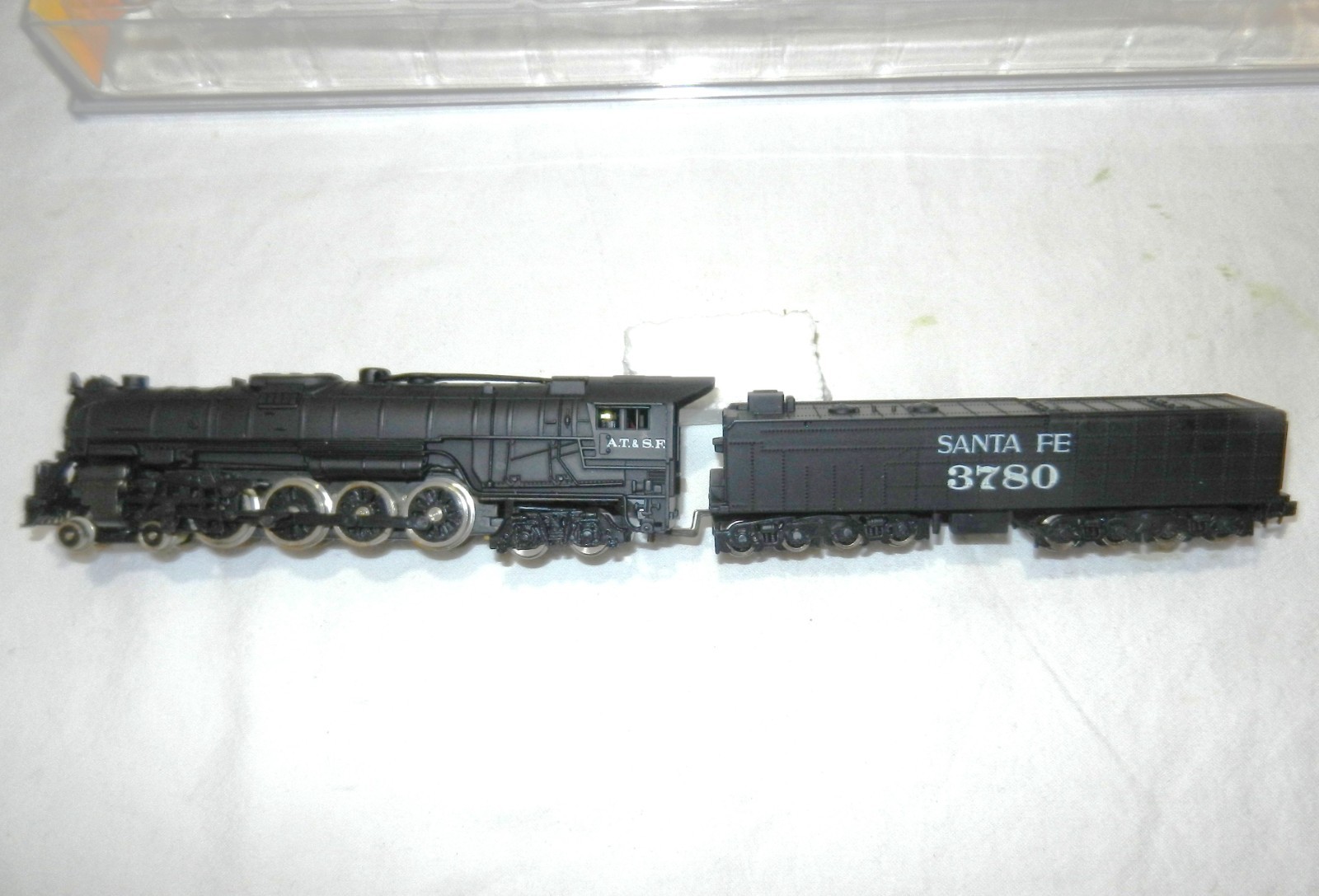 N Bachmann #58153 Santa Fe 4-8-4 Steam Locomotive #3780 w/ Tender LNIB see video