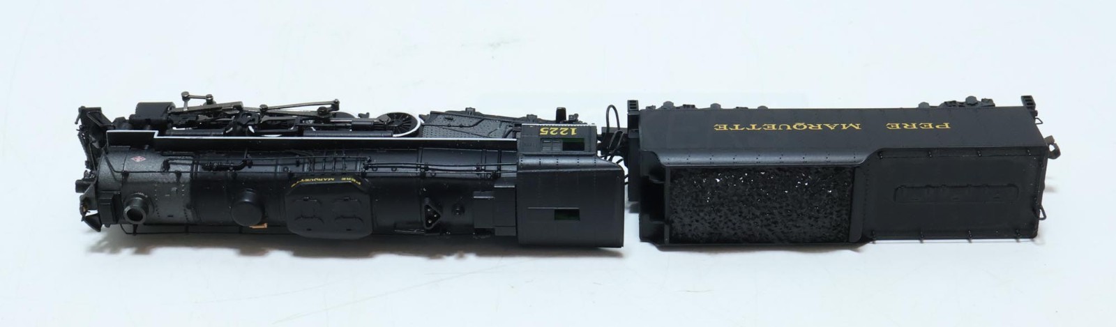 Bachmann Pere Marquette #1225 2-8-4 Locomotive & Tender N Scale