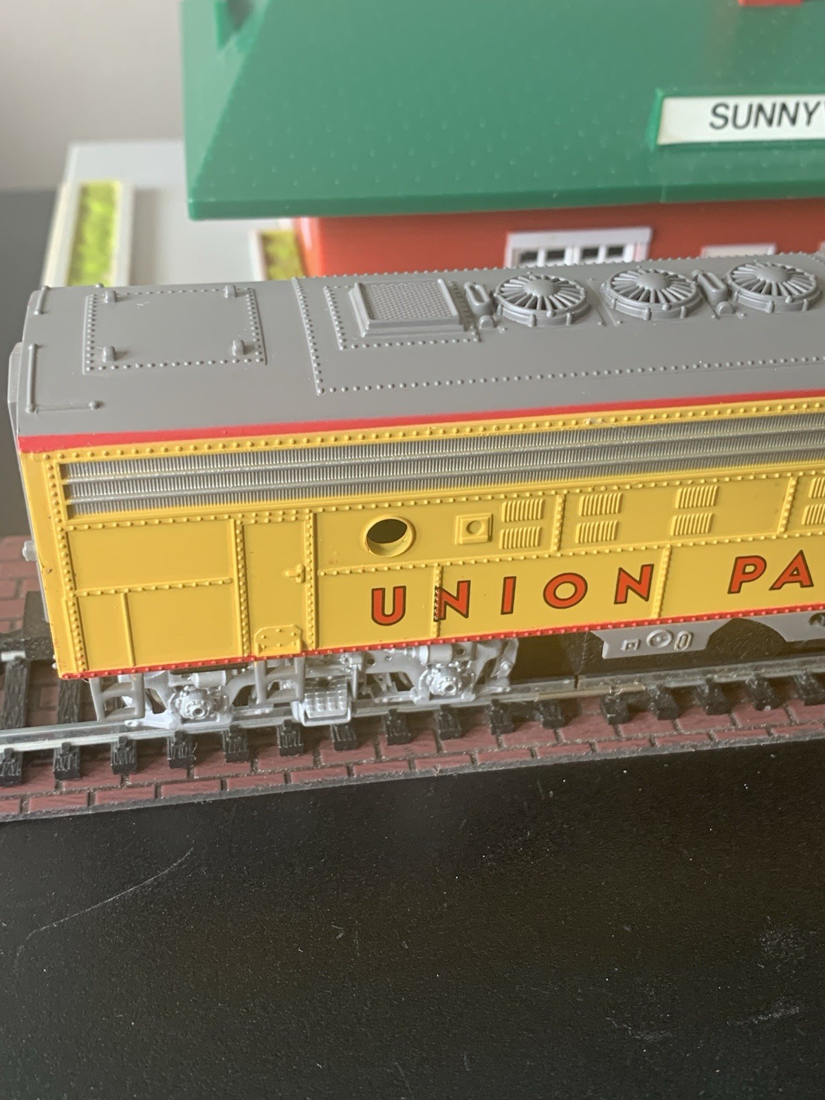 Vintage Bachman Ho Scale Union Pacific Engine 1468 Tested & Works, Light Works