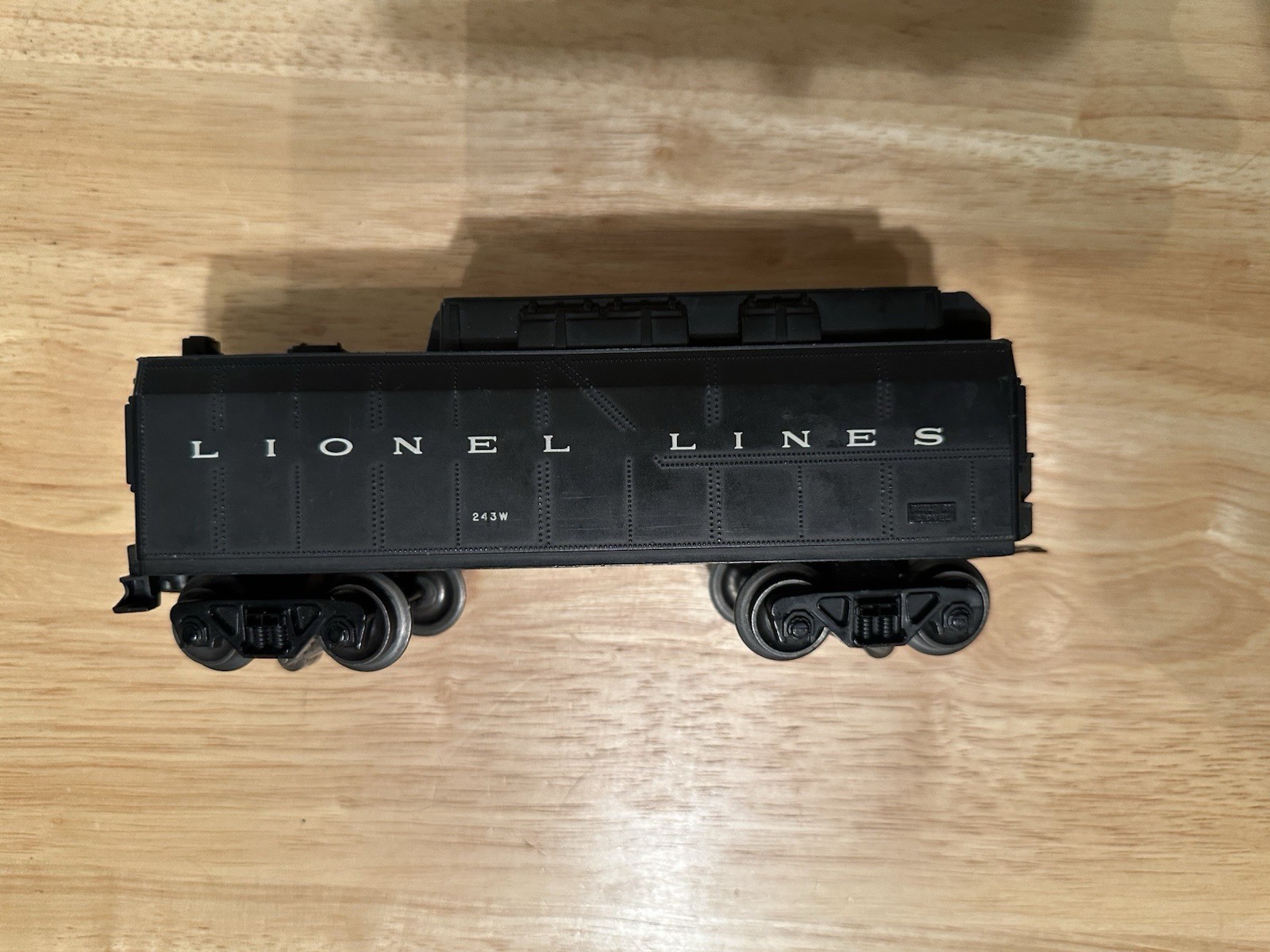 Lionel Postwar 2-6-4 Steam Locomotive 2029 with Whistle Tender 243W