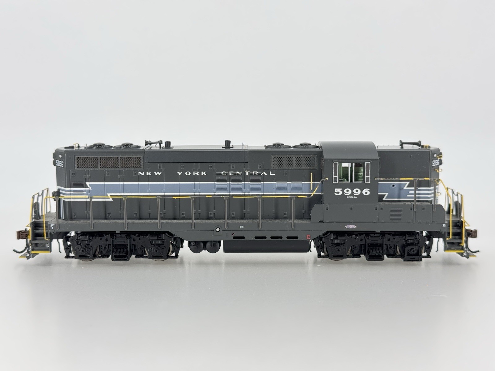 HO Athearn Genesis G62428 New York Central GP9 Diesel Locomotive NYC #5996