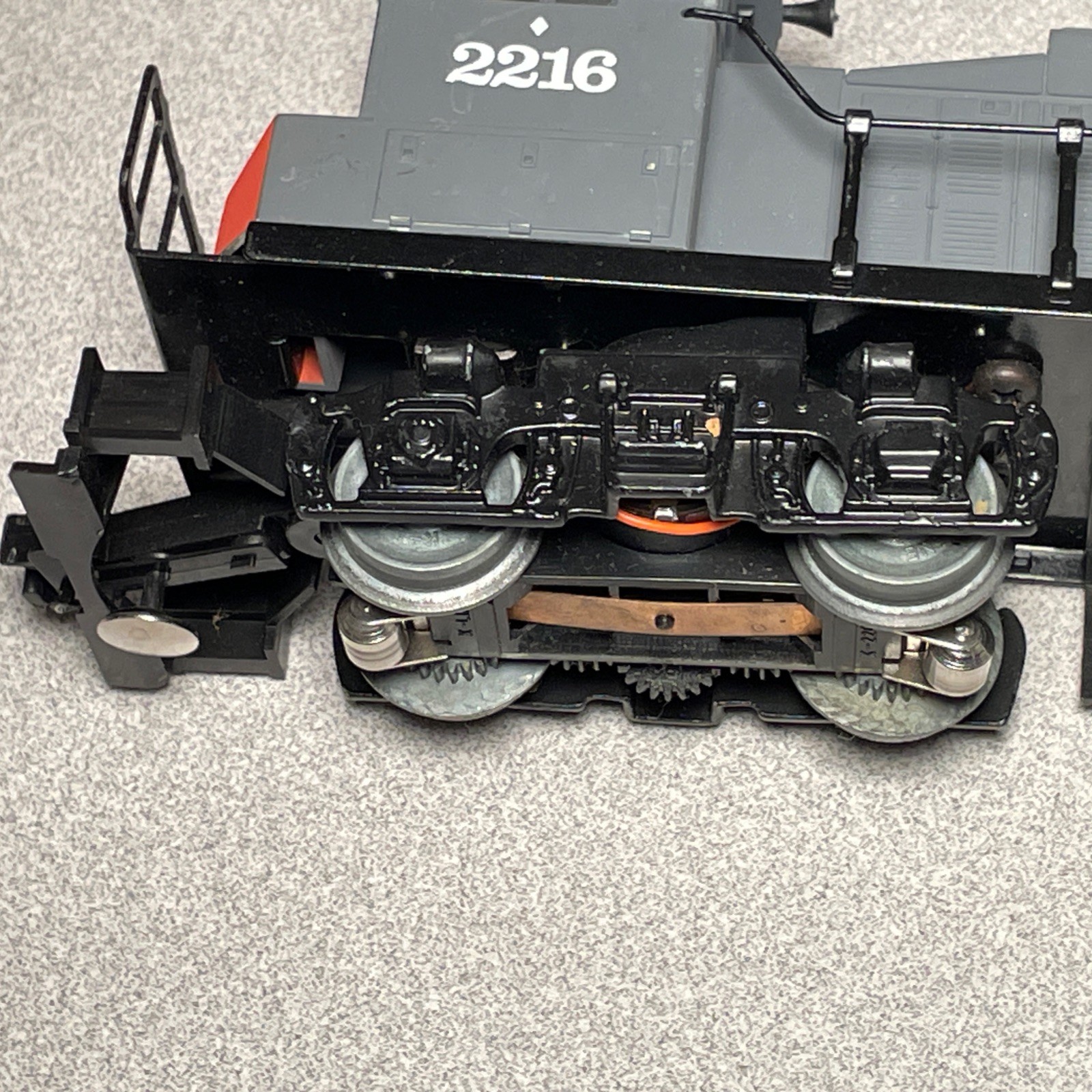 K-LINE O-scale SOUTHERN PACIFIC LOCOMOTIVE #2216 Diesel Engine Train Nice!!