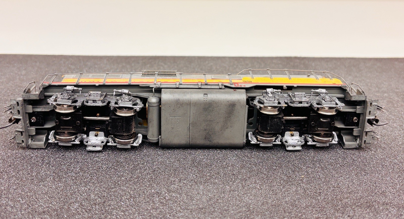 Overland Diamond HO UP Veranda Turbine w/ GP9 Round Tender DCC & Sound OMI-5859