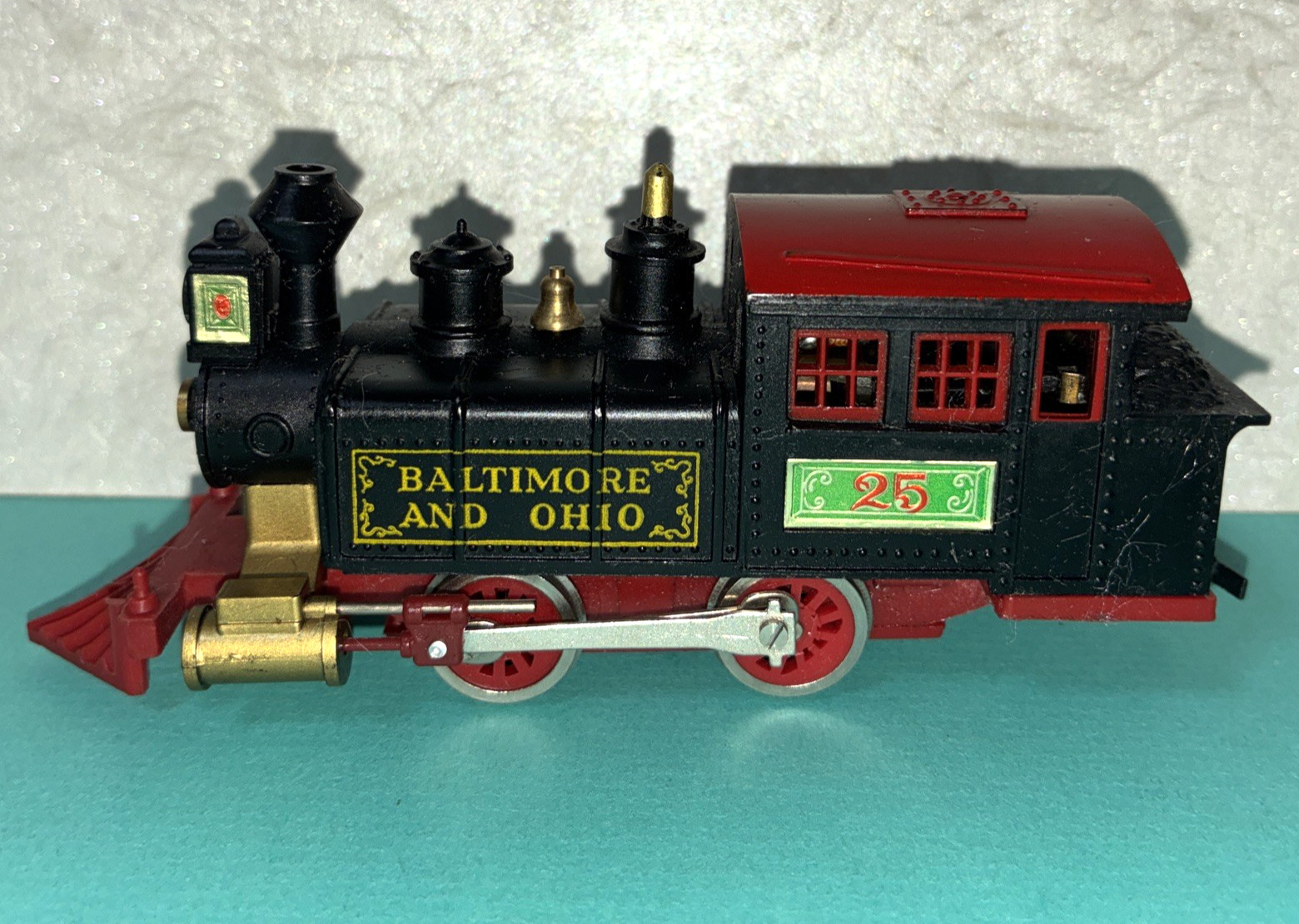 HO Life Like 0-4-0 Baltimore and Ohio #25 Tank Engine Black Red