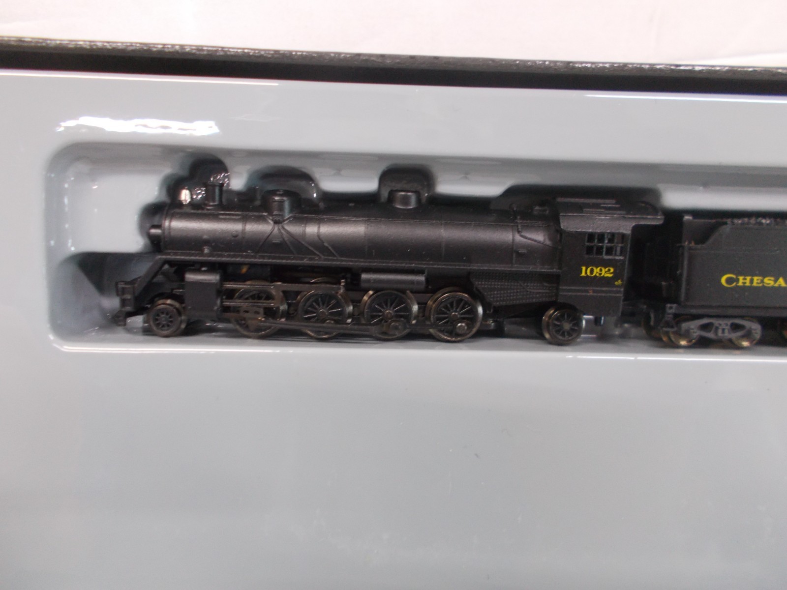Z SCALE~MARKLIN # 88812~ CHESAPEAKE & OHIO 2-8-2 LOCOMOTIVE & TENDER/CAB~TESTED