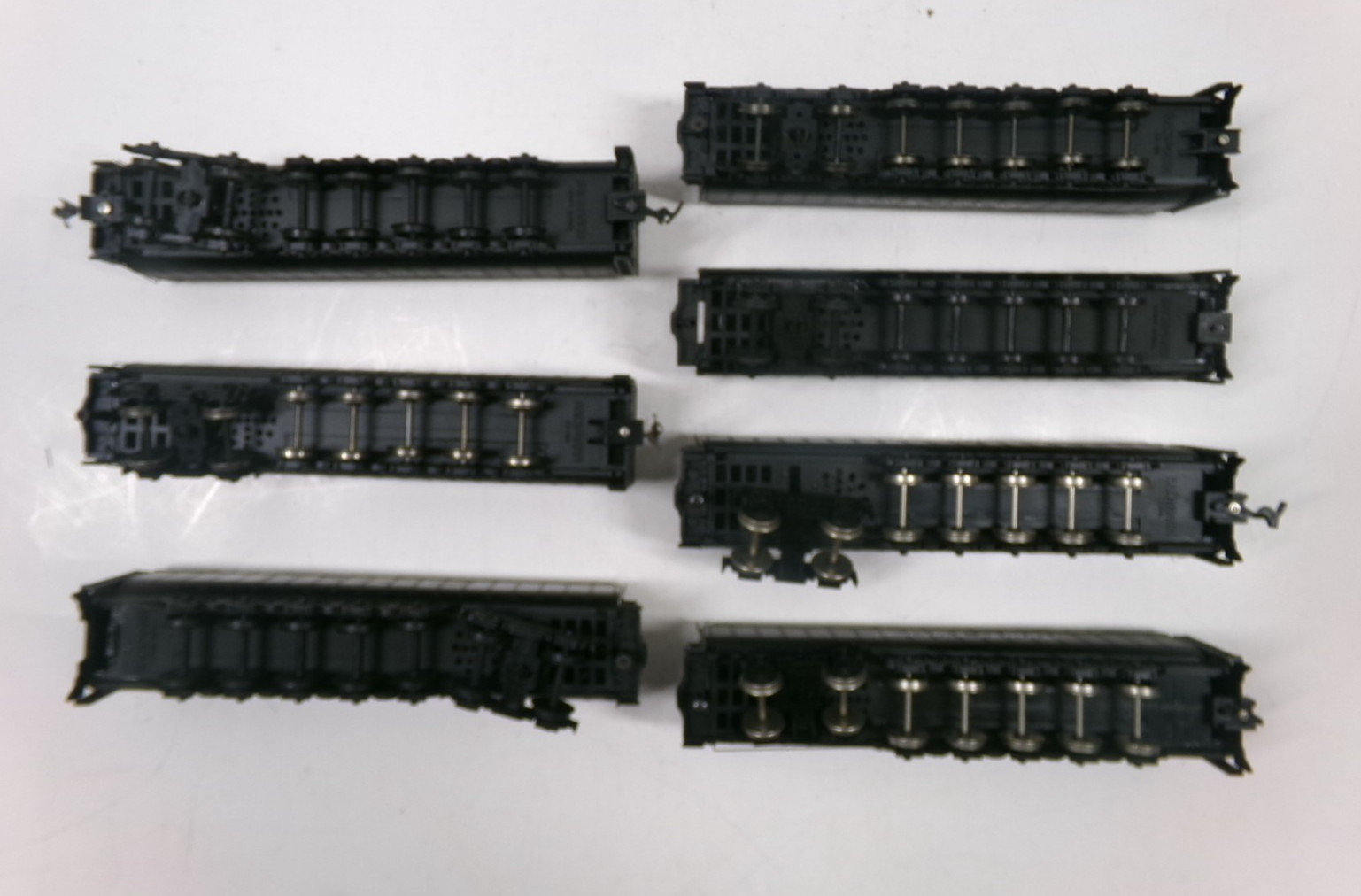 (7) HO Bachmann New York Central centipede tenders (lot 6372)