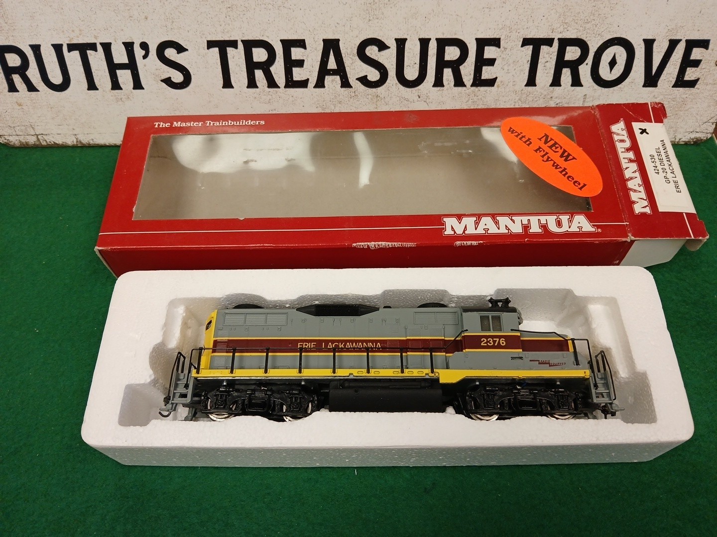 Model Power Ho GP-20 Diesel #2376 Erie Lackawanna New Wmew Style Couplers Added