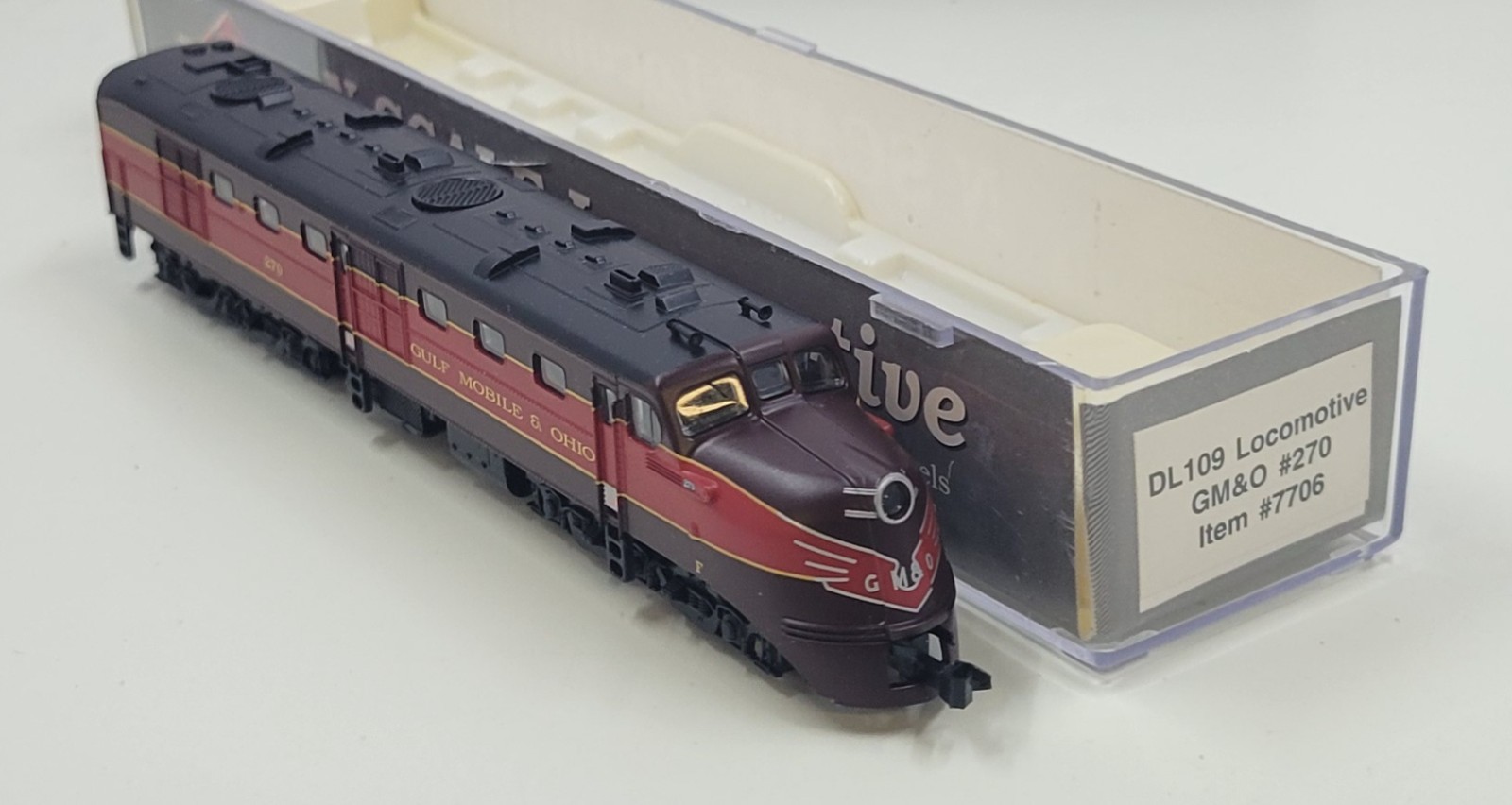 Life Like Walthers 7706 N scale DL109 Gulf Mobile & Ohio #270 Diesel Locomotive