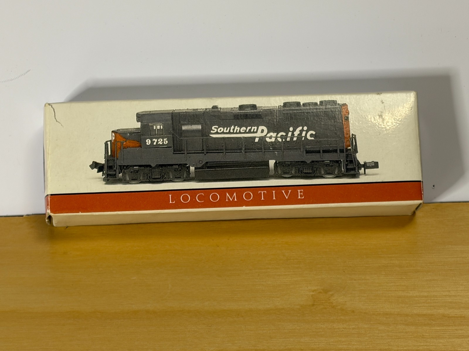 Southern Pacific 9725 N Gauge Locomotive – Non-powered