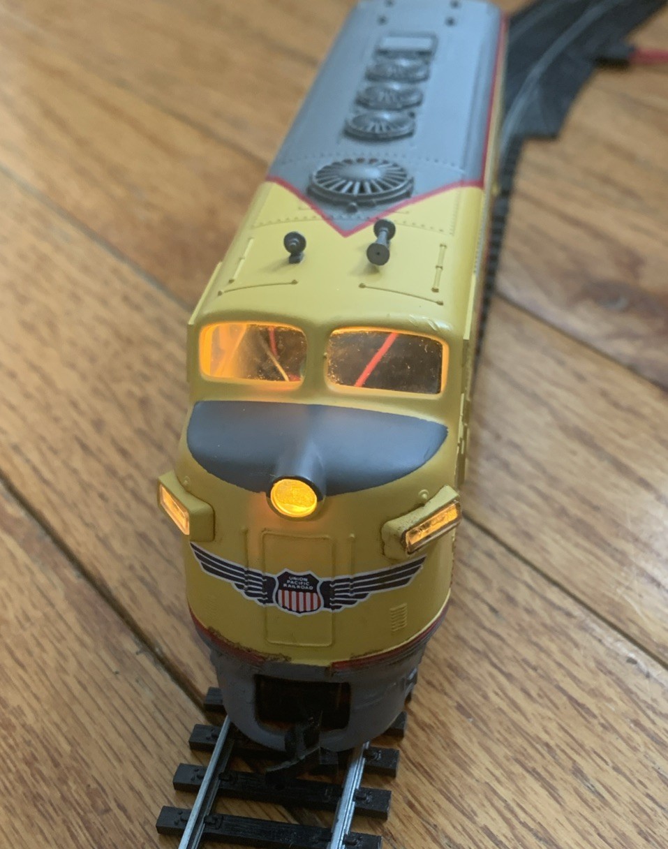 Vintage Bachman Ho Scale Union Pacific Engine 1468 Tested & Works, Light Works