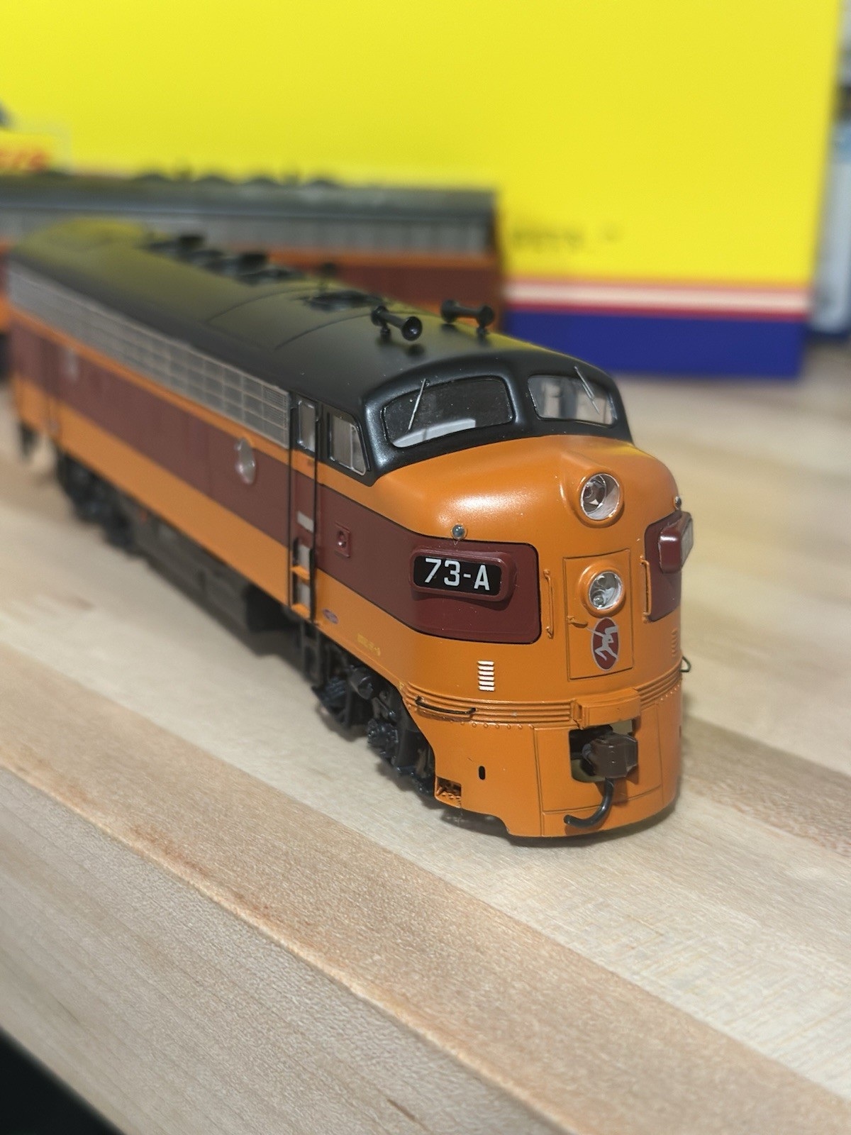 Athearn Genesis HO EMD F7A/F7B Milwaukee Road #73-AB DCC&Sound Lightly USED